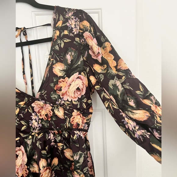 OLIVACEOUS floral top peplum NWT size Large - Picture 10 of 16